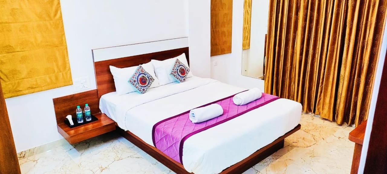 Keerthis Royal Suites - Near International Airport Terminal 1 And 2 Yelahanka Exterior photo